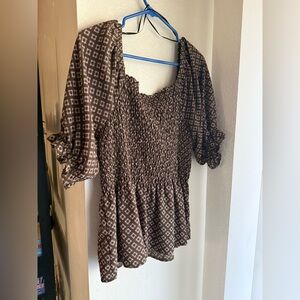 Boutique Peplum Top 🤎